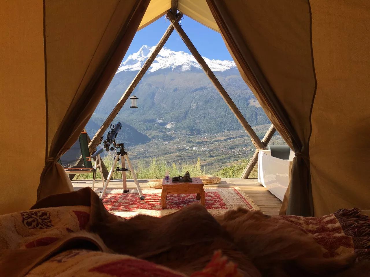 云階·格蘭平營(yíng)地，踩著云一步步登上哈巴雪山