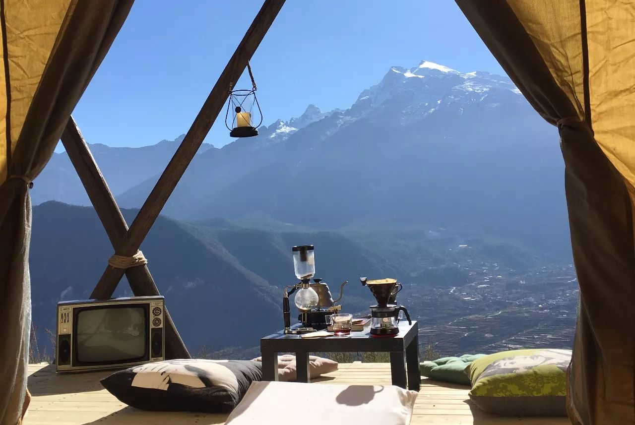 云階·格蘭平營(yíng)地，踩著云一步步登上哈巴雪山