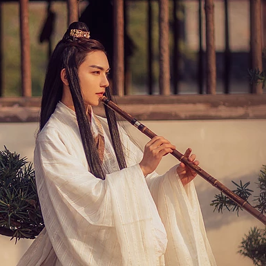 瀟灑喝酒白衣翩翩男生頭像，唯美古風(fēng)真人頭像