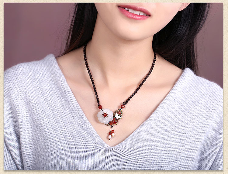 潔白的玉花吊墜古風鎖骨鏈項鏈