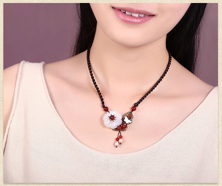 潔白的玉花吊墜古風鎖骨鏈項鏈