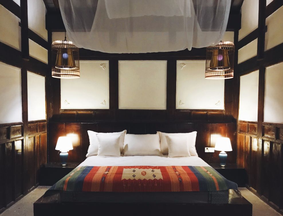 路之青城，在應(yīng)該努力的年紀(jì)留下精彩的痕跡！