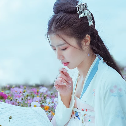 花開文藝女生頭像，唯美古風真人頭像