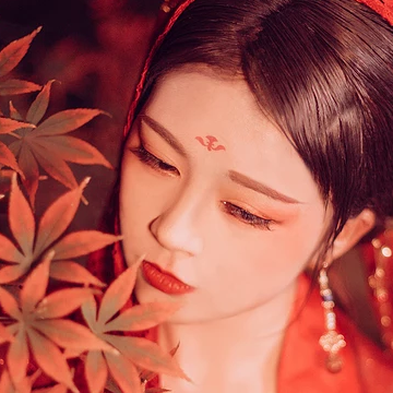 朱紅嬌艷女生頭像，唯美古風(fēng)真人頭像