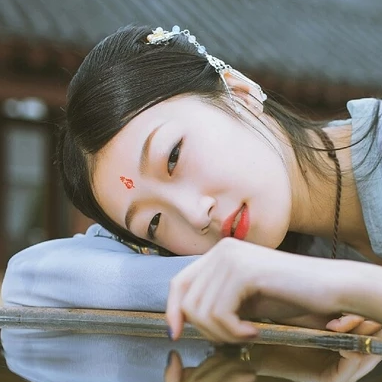 清新帶傘女生頭像，唯美古風(fēng)真人頭像