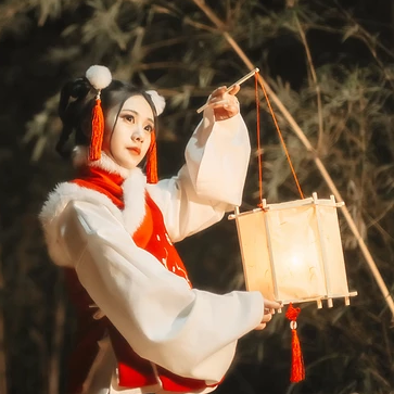 新春吉祥拿福女生頭像，蓮花燈唯美古風(fēng)頭像