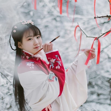 冰雪天地紅衣女生頭像，唯美古風真人頭像