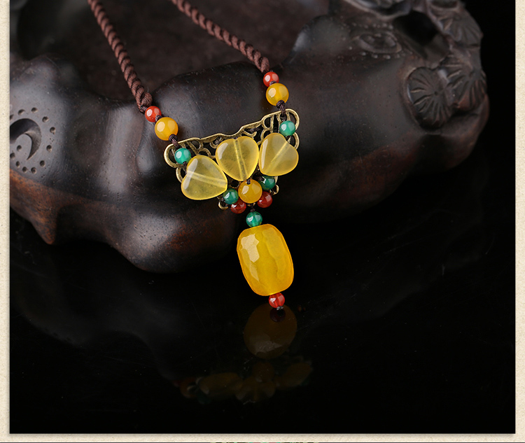 黃色古風(fēng)鎖骨鏈，氣質(zhì)復(fù)古項鏈?zhǔn)罪? src="/wenxue/d/file/bigpic/190404/04/13-1P224160502.jpg" / data-MRdq="9aMkqE"><br / data-V1js="TJ48sv">
	<img alt=