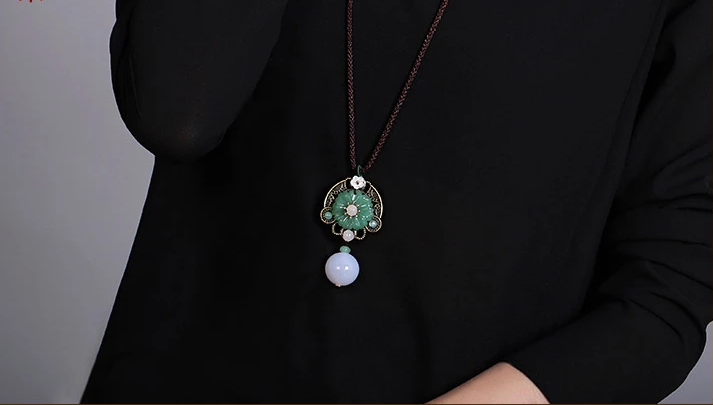 古風(fēng)長款玉瑪瑙花吊墜毛衣鏈，氣質(zhì)項(xiàng)鏈?zhǔn)罪? src="/wenxue/d/file/bigpic/190404/04/13-1P224162932.jpg" style="height: 705px; width: 750px;" / data-1PAX="P96Q6S"><br / data-TSRD="Vpe1KO">
	<img alt=