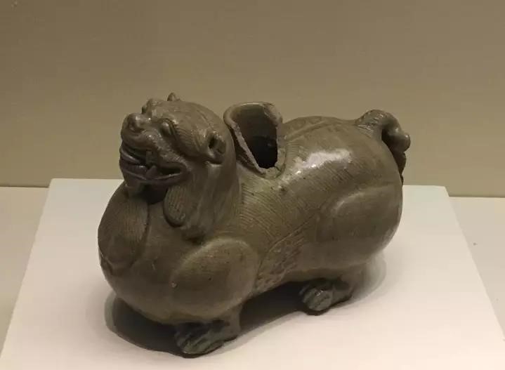 六朝青瓷：中國陶瓷史，一部青瓷史!