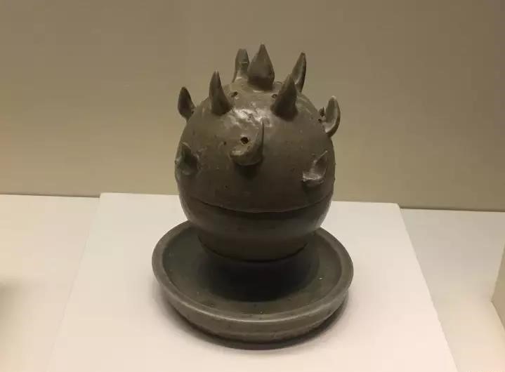 六朝青瓷：中國陶瓷史，一部青瓷史!