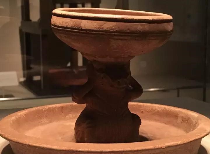 六朝青瓷：中國陶瓷史，一部青瓷史!