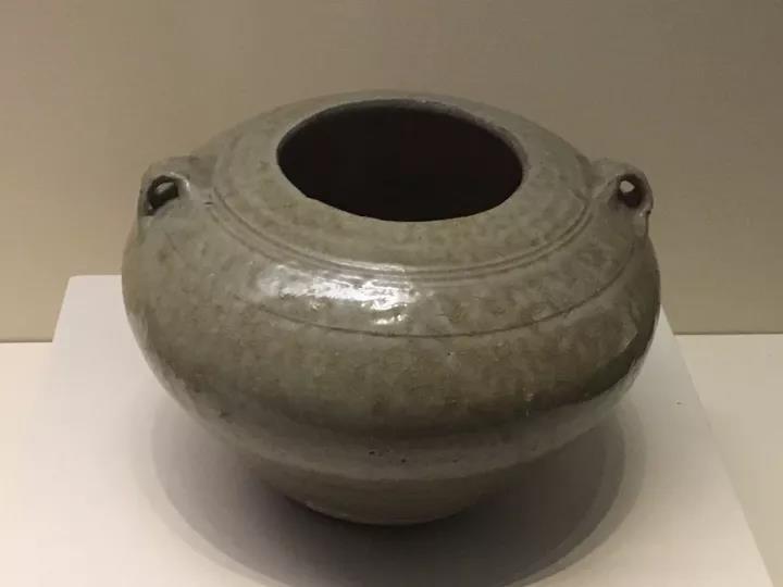 六朝青瓷：中國陶瓷史，一部青瓷史!