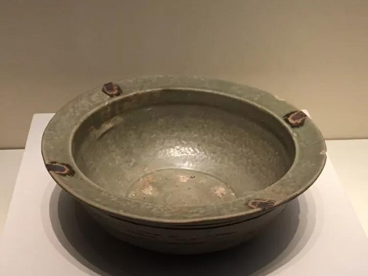 六朝青瓷：中國陶瓷史，一部青瓷史!