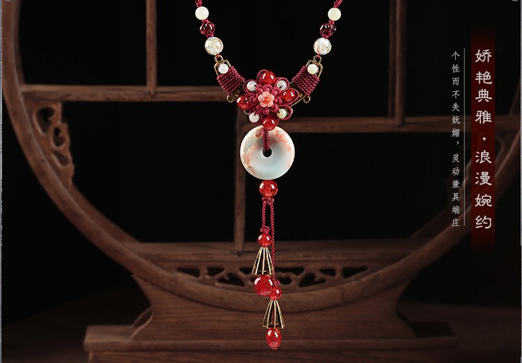 浪漫嬌艷紅色毛衣鏈，復(fù)古壽山石平安扣項(xiàng)鏈