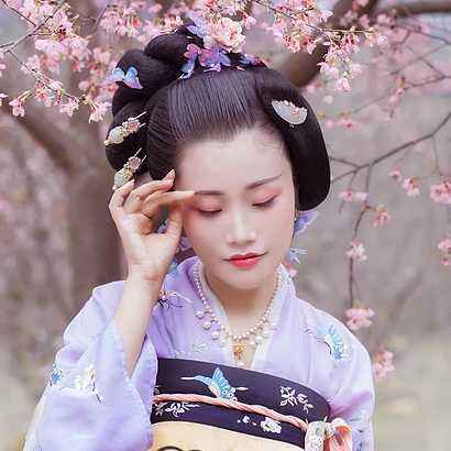 櫻花樹下粉色佳人女生頭像，唯美古風(fēng)真人頭像