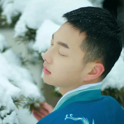 雪地禪意男生頭像，唯美古風真人頭像