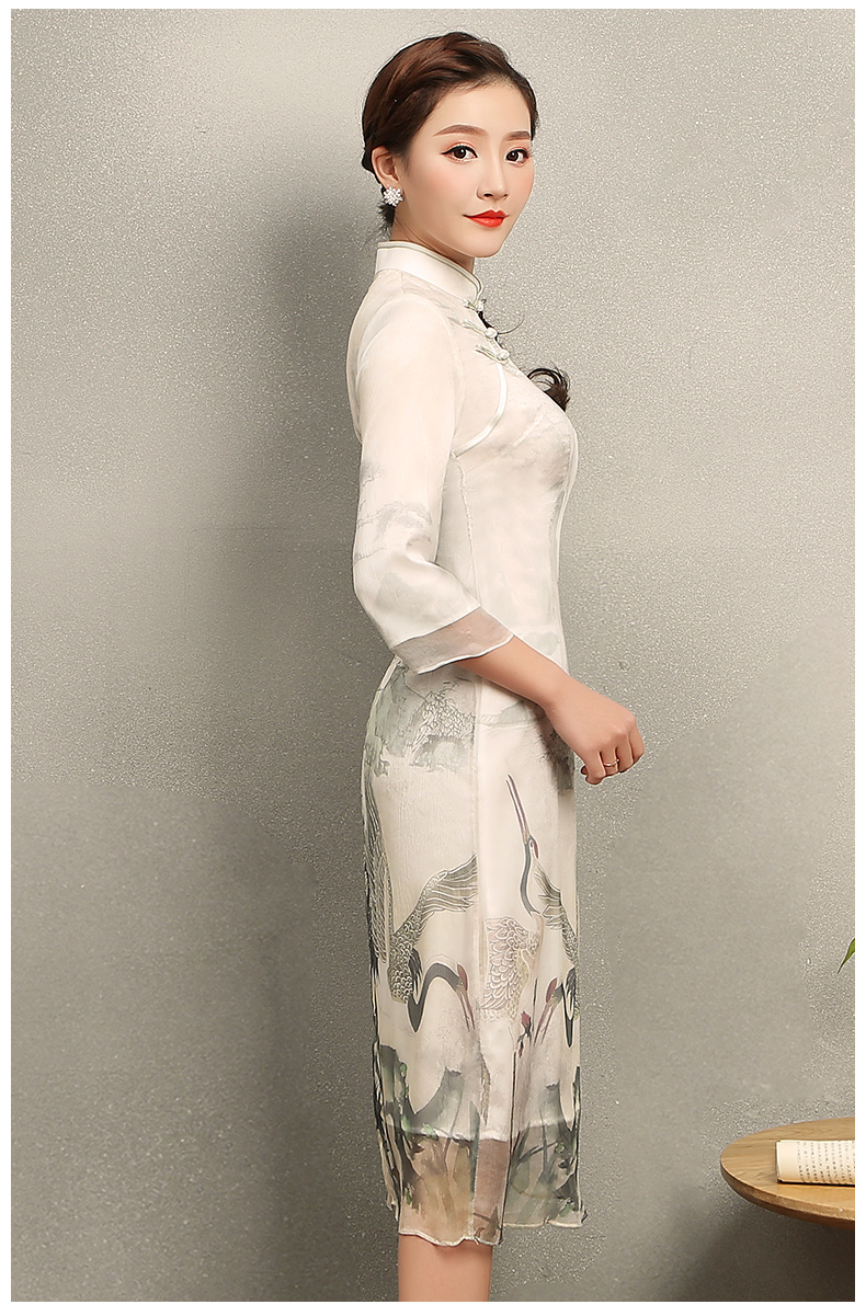 復古飛鶴旗袍，淡雅中袖中式旗袍裙