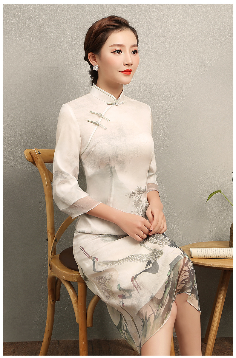 復古飛鶴旗袍，淡雅中袖中式旗袍裙