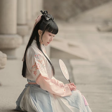 清新帶傘粉色披風(fēng)女生頭像，唯美古風(fēng)頭像