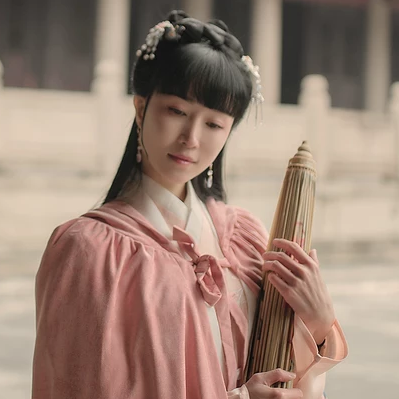 清新帶傘粉色披風(fēng)女生頭像，唯美古風(fēng)頭像