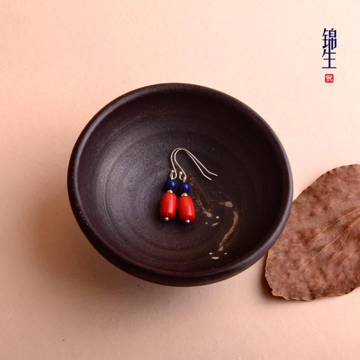 珊瑚青金石配飾銀耳環(huán)，別具風格耳環(huán)