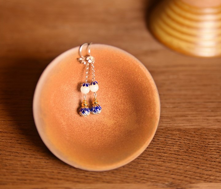 氣質(zhì)銀流金耳飾，純白貝珠顏如玉耳環(huán)首飾