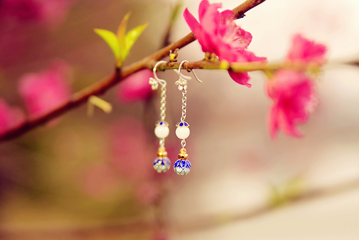 氣質(zhì)銀流金耳飾，純白貝珠顏如玉耳環(huán)首飾