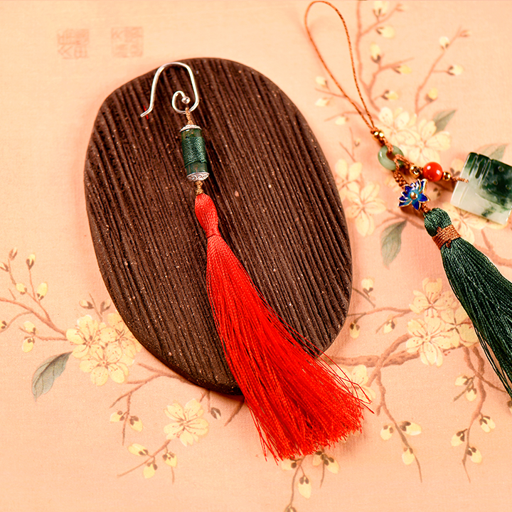 瑪瑙紅流蘇氣質(zhì)耳環(huán)，古風本命年耳環(huán)首飾