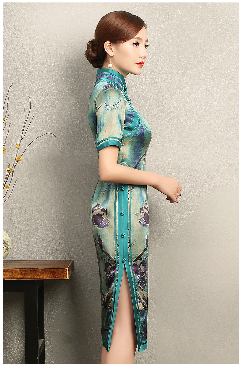 古典韻味花良旗袍，撞色花枝短袖旗袍裙