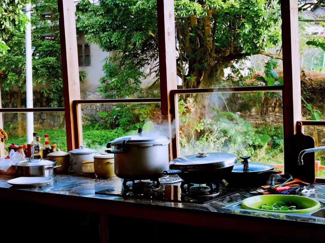 古山重水云間，細水長流吸引你