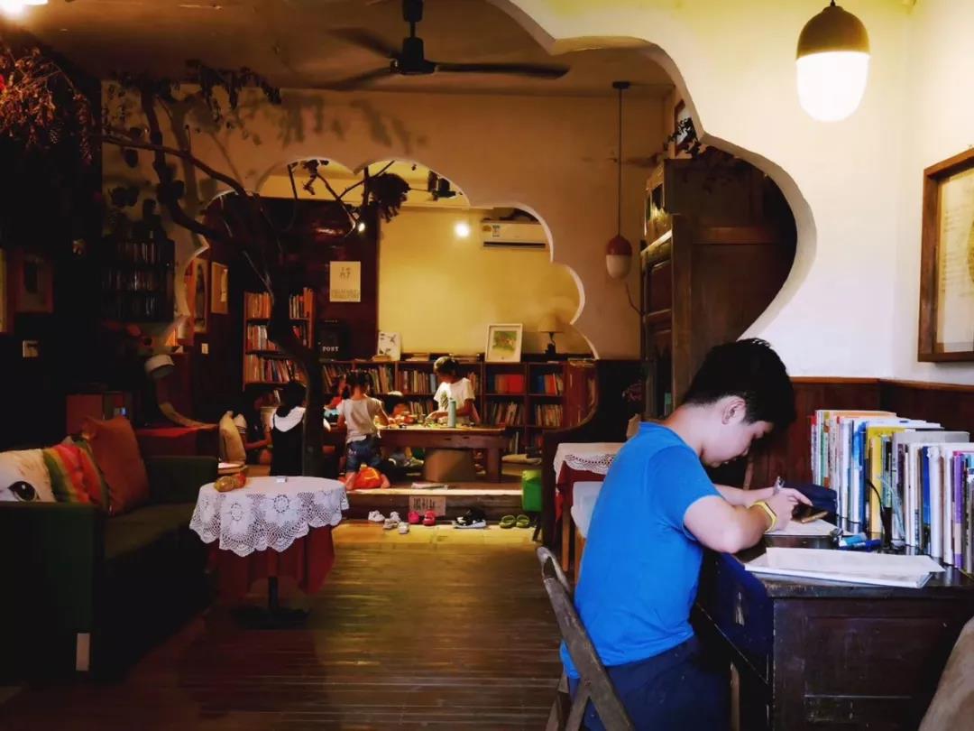 古山重水云間，細(xì)水長流吸引你