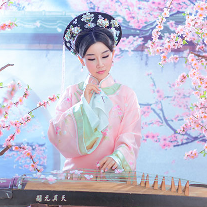 清新桃林妃子帶團(tuán)扇女生頭像，唯美古風(fēng)真人頭