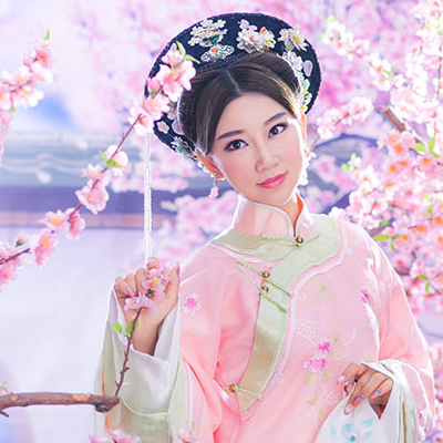 清新桃林妃子帶團(tuán)扇女生頭像，唯美古風(fēng)真人頭