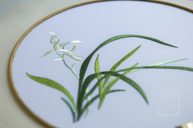 精美蘭花刺繡古風團扇，古典繡花工藝扇子