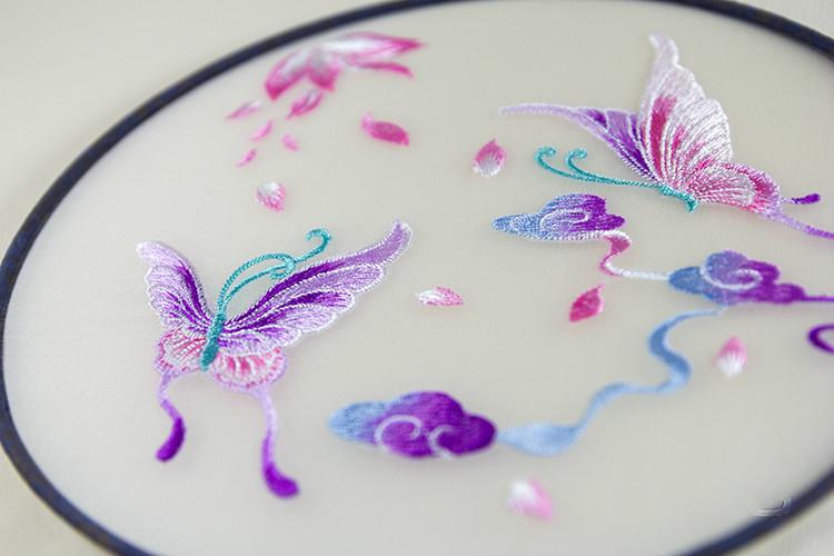 淡雅蝶舞刺繡團扇，淡紫復(fù)古繡花工藝扇子