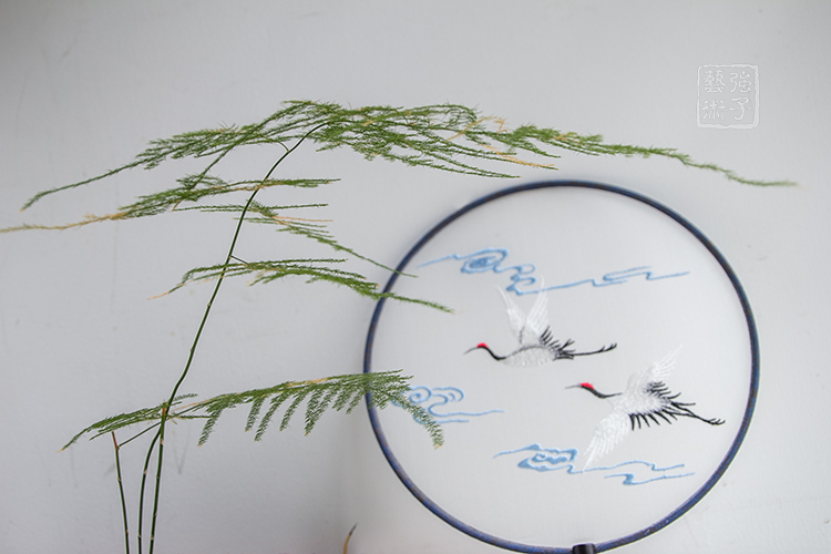 福壽雙鶴刺繡團(tuán)扇，典雅韻味刺繡工藝扇子