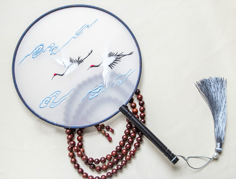 福壽雙鶴刺繡團(tuán)扇，典雅韻味刺繡工藝扇子