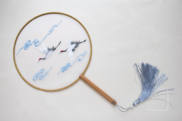 福壽雙鶴刺繡團(tuán)扇，典雅韻味刺繡工藝扇子