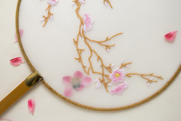 清新桃花刺繡團(tuán)扇，粉色韻味繡花宮扇工藝扇子