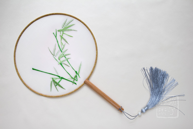 高風(fēng)亮節(jié)竹子刺繡團(tuán)扇，古典繡花宮扇工藝扇子