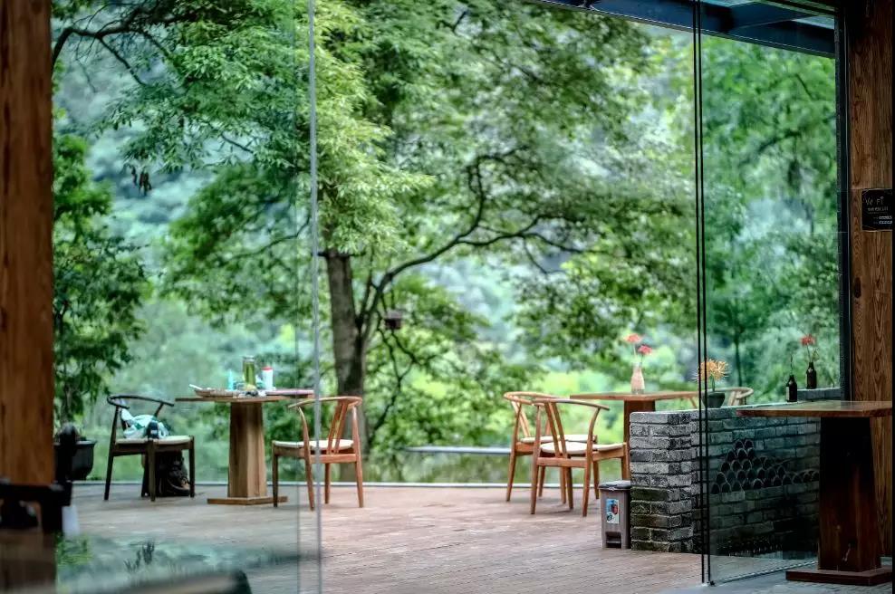 上山上去生活吧，上山上迎你還家！