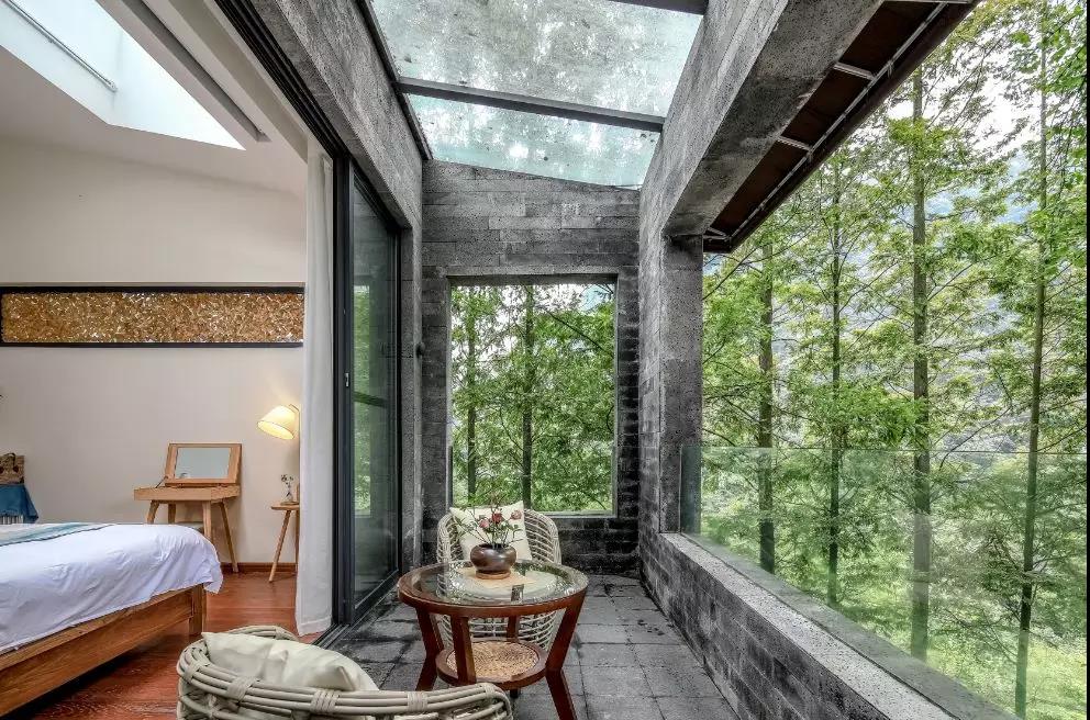 上山上去生活吧，上山上迎你還家！