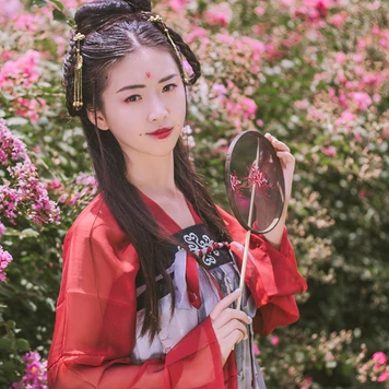 花顏古典氣質(zhì)女生頭像，唯美古風真人頭像