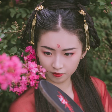 花顏古典氣質(zhì)女生頭像，唯美古風真人頭像