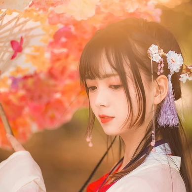 如花似夢(mèng)帶傘女生頭像，唯美古風(fēng)真人頭像