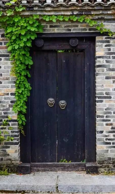 中國古老的大門：鎖不住的歷史輪回記憶