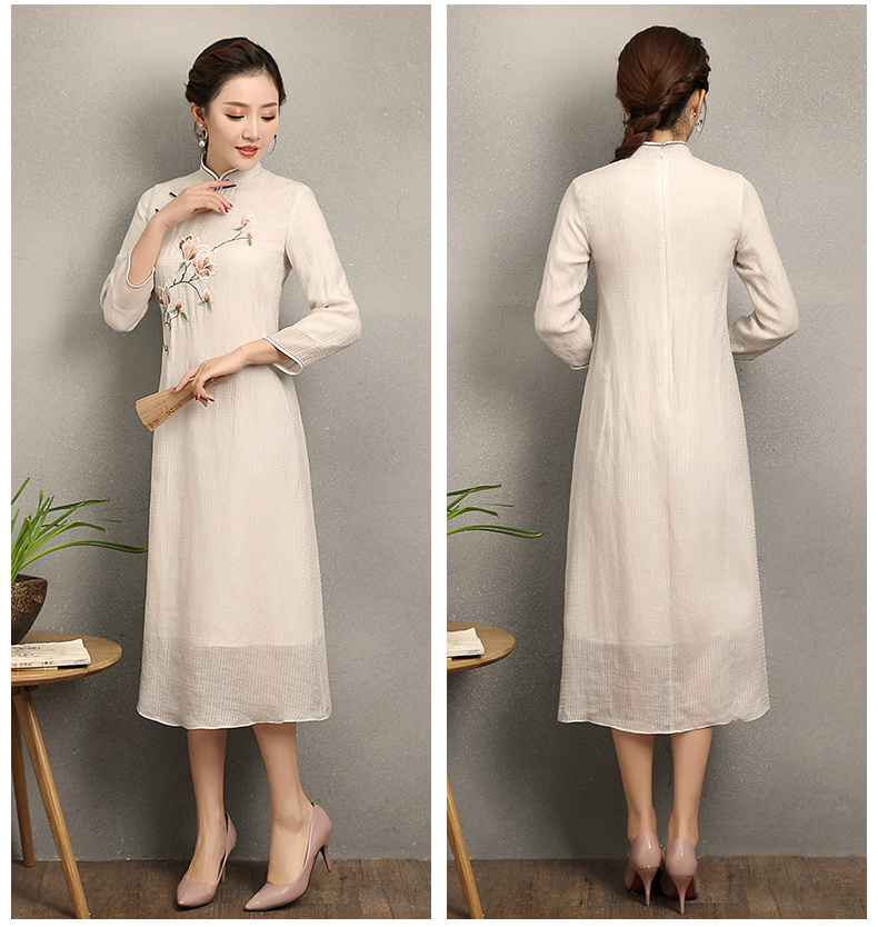 蘭花刺繡素雅旗袍，米白色中長款旗袍裙