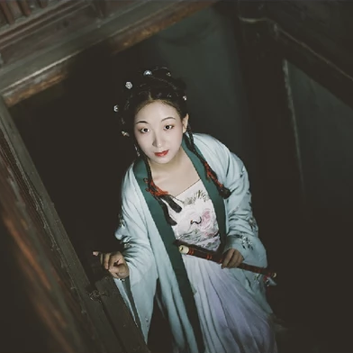 古典氣息帶傘女生頭像，唯美古風(fēng)真人頭像