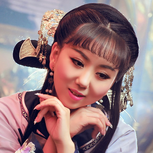 古典雅韻的女生頭像，唯美古風真人頭像